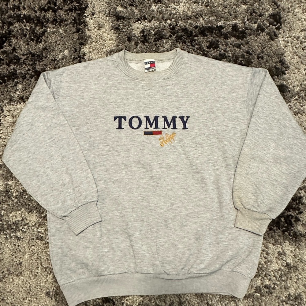 Vintage 90s Tommy Hilfiger embroidered crewneck sweatshirt.Very Rare Made in USA
